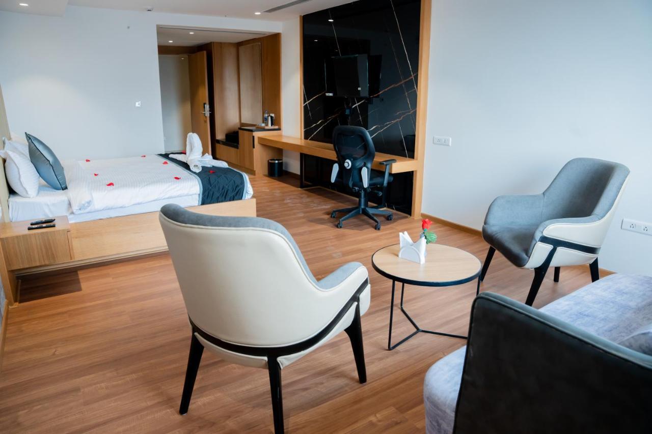 Hotel Tulips Grand Χιντεραμπάντ Εξωτερικό φωτογραφία