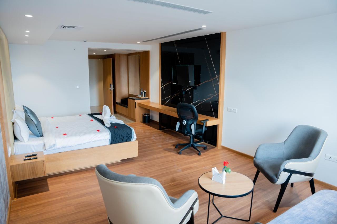 Hotel Tulips Grand Χιντεραμπάντ Εξωτερικό φωτογραφία