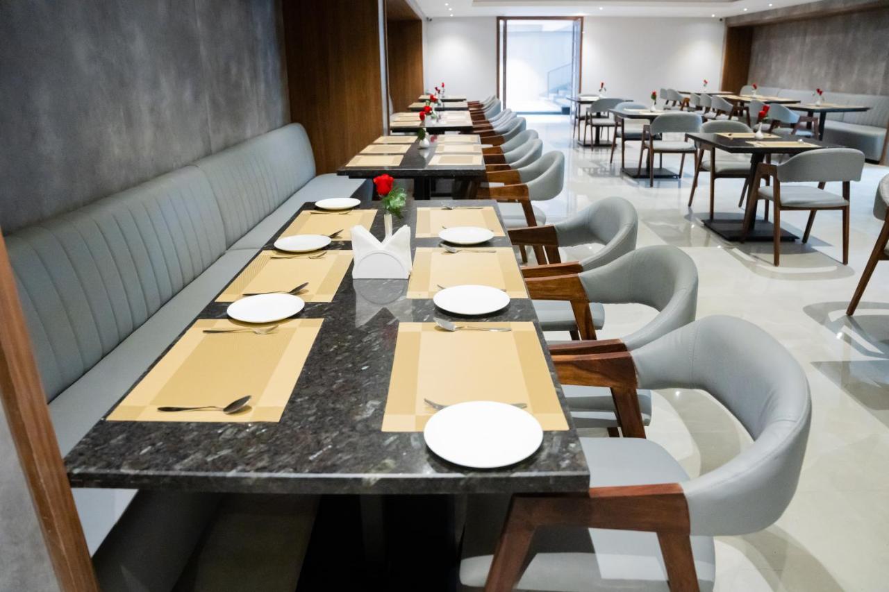 Hotel Tulips Grand Χιντεραμπάντ Εξωτερικό φωτογραφία