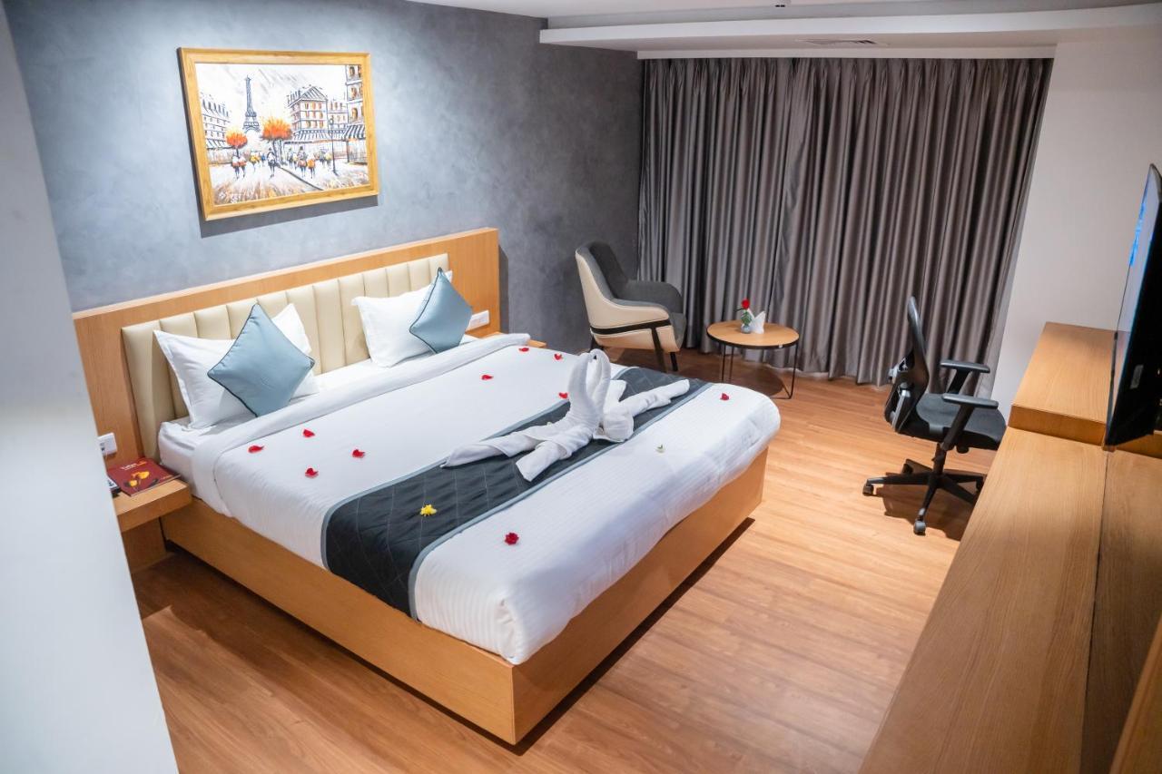 Hotel Tulips Grand Χιντεραμπάντ Εξωτερικό φωτογραφία