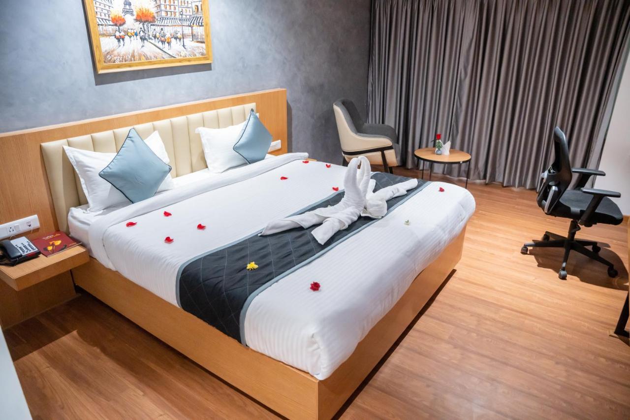 Hotel Tulips Grand Χιντεραμπάντ Εξωτερικό φωτογραφία