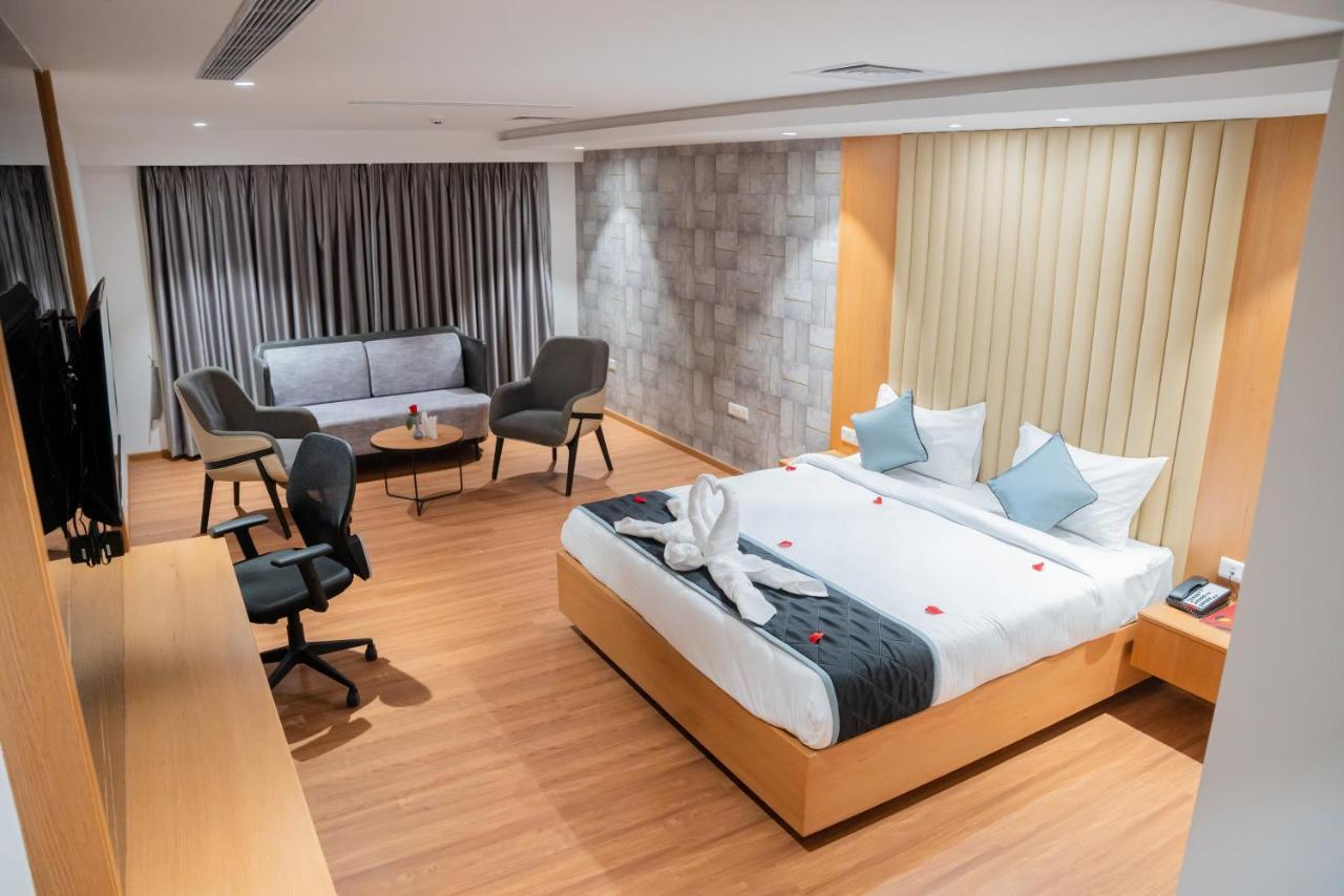 Hotel Tulips Grand Χιντεραμπάντ Εξωτερικό φωτογραφία